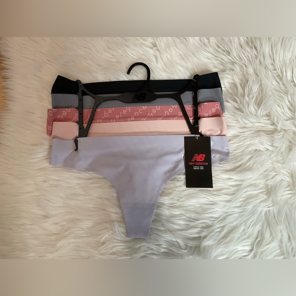 🛑🛑🛑NEW BALANCE THONGS